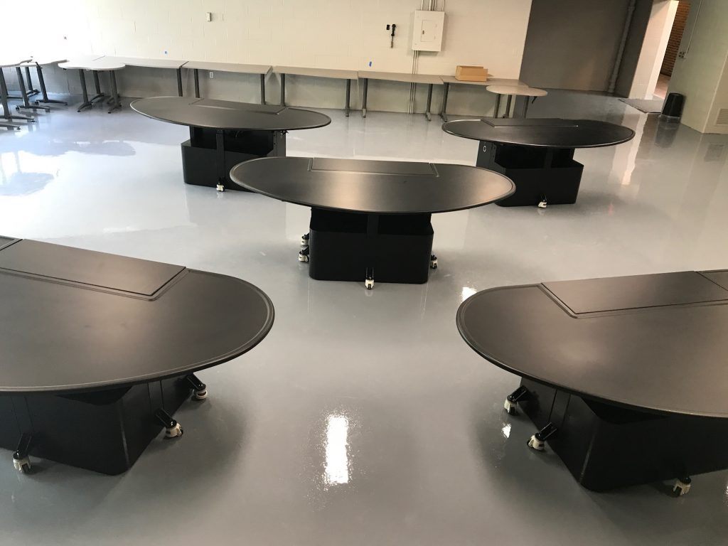 Sheldon Mobile Axis Infinity Lab Table