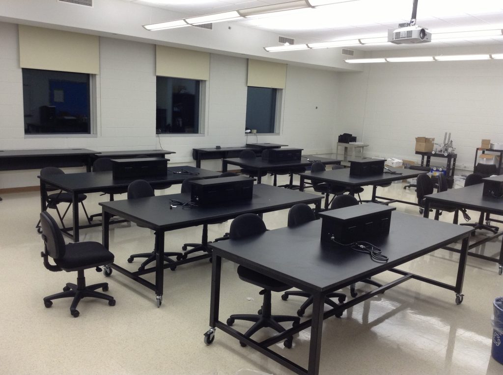 Mobile Height Adjustable Lab Tables