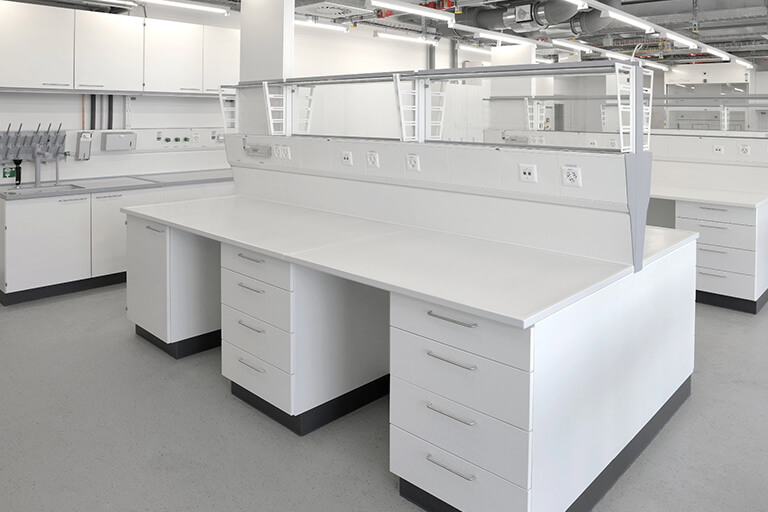 Fixed Lab Benches for Commercial Labs