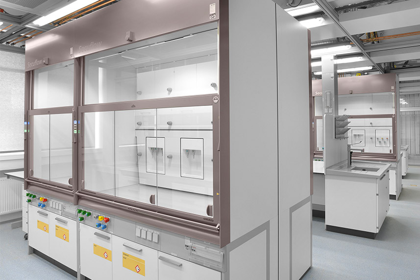 High Performance Fume Hood in a Commercial Lab