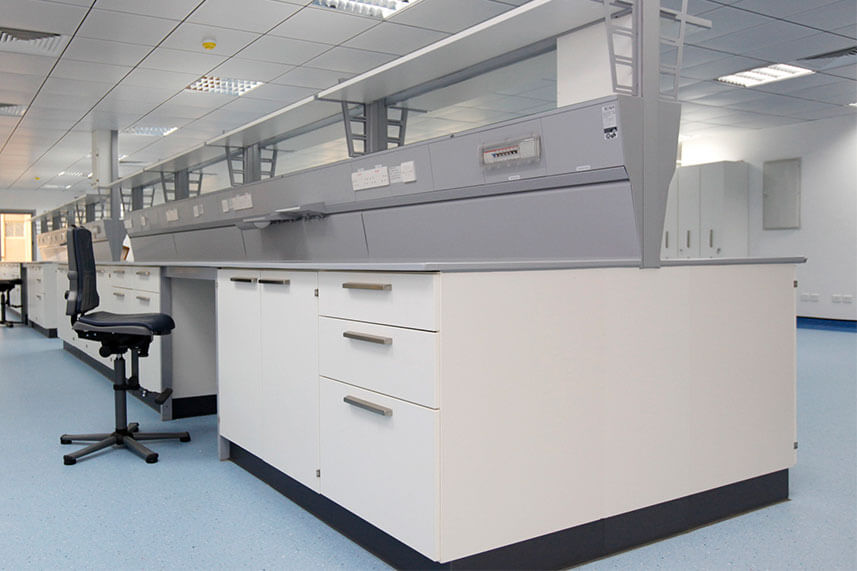 Fixed Lab Bench in a Commercial Lab