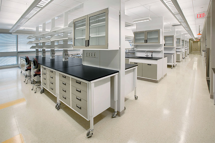 Flexline Lab Tables in a Commercial Lab