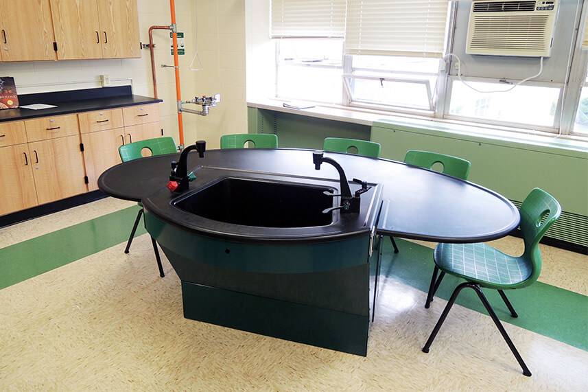 Axis Workstation for an Educational Lab