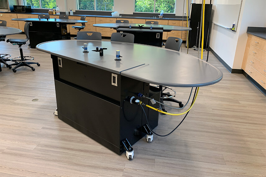 Axis Workstation for an Educational Lab