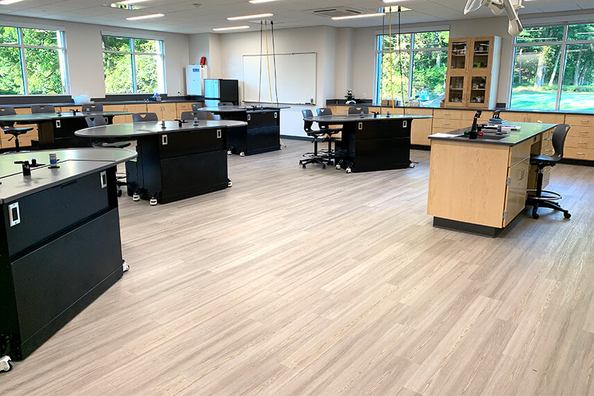 Axis Workstation for an Educational Lab