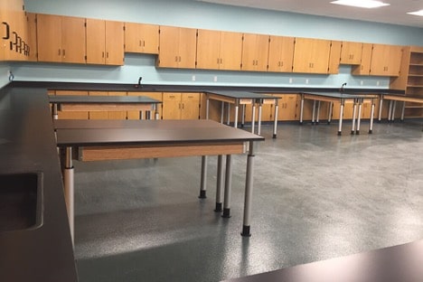 showcase lab with table